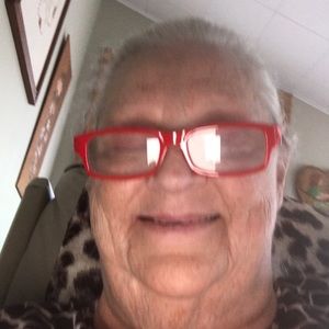 Meet your Posher, Sharon e